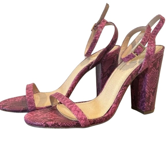 Olivia Jaymes Fuschia Risa Heels - Picture 1 of 4